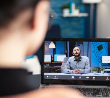 يلاستيب: وجهتك الأولى للدخول بمجال التعليم الإلكتروني